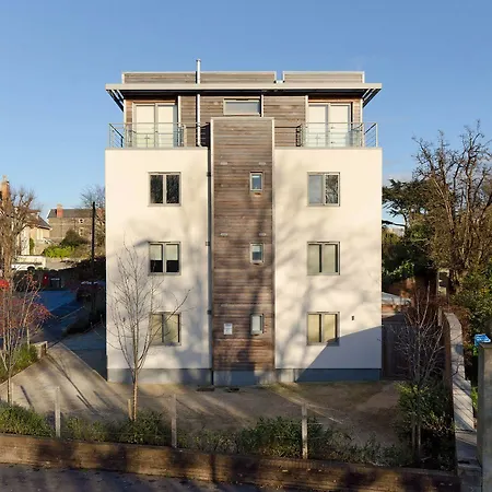 Cotham 3* Bristol