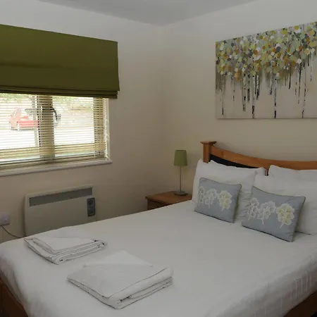 Cotham Hotel